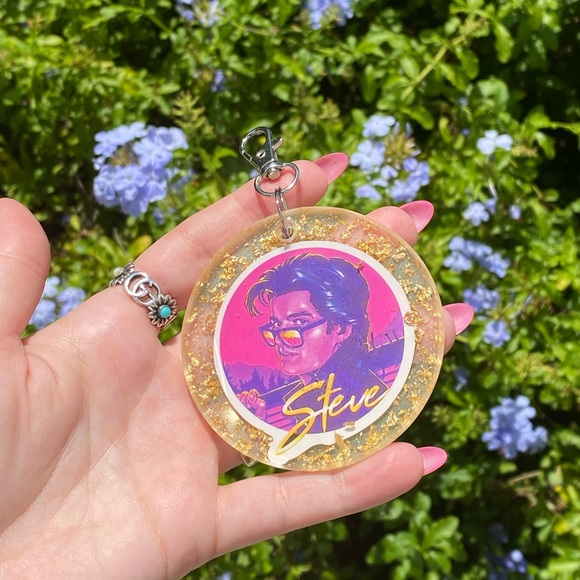 Stranger Things Purple Steve Harrington Cartoon & Gold Flakes Keychain Bag Charm - Picture 13 of 16